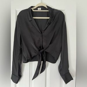 Aritzia tie front blouse